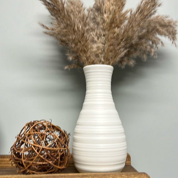 Vase with fillers - Picture 1 of 2